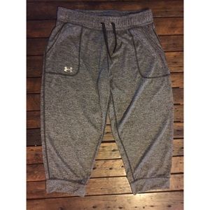 Under Armour Capri Joggers 29 inch waist